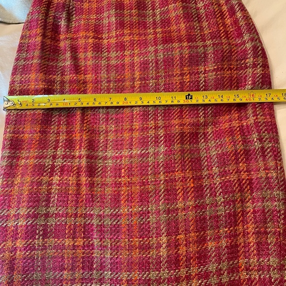 Suit - Picture 7 of 8